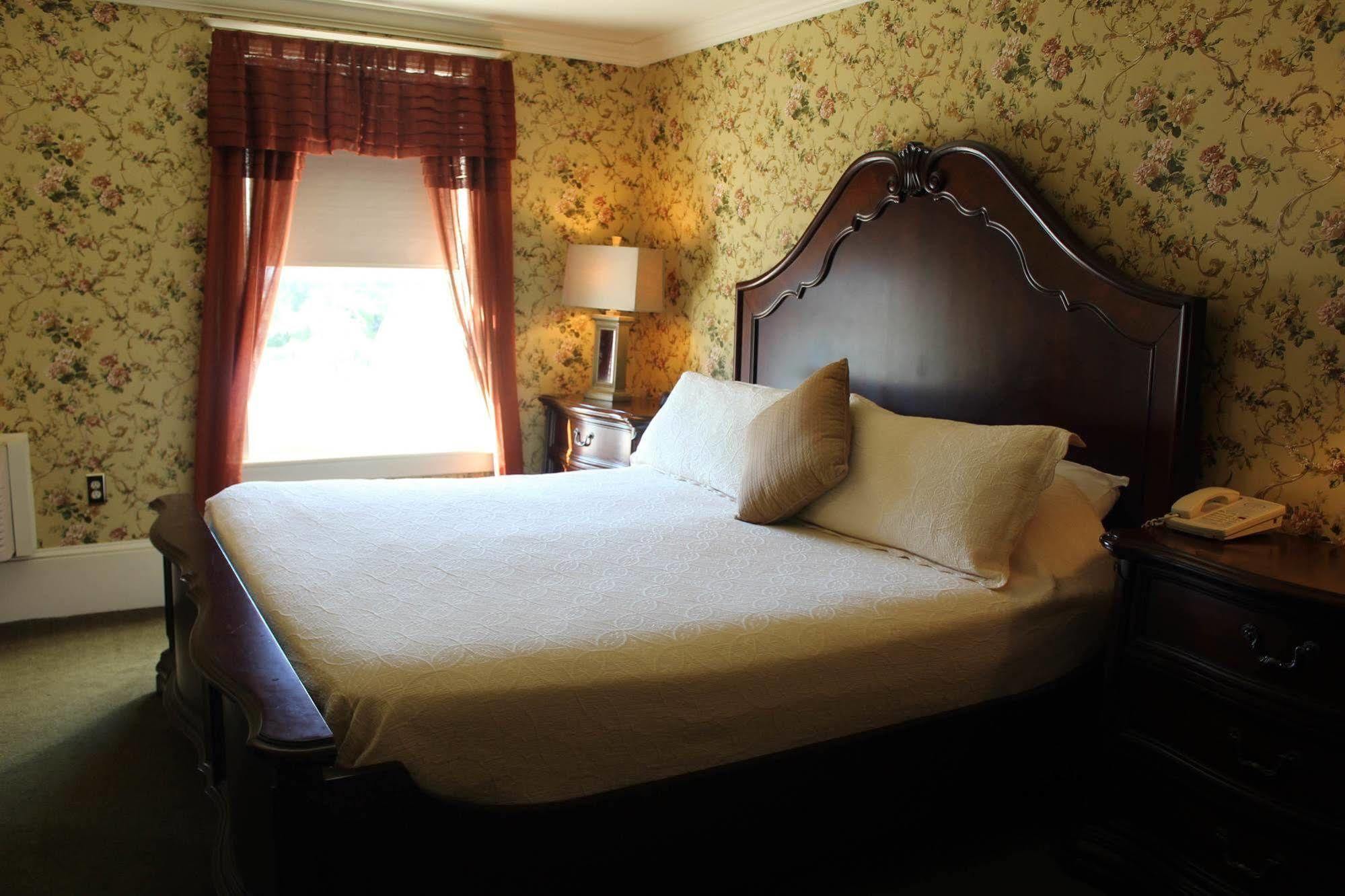 White Inn Fredonia エクステリア 写真