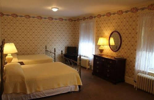White Inn Fredonia エクステリア 写真